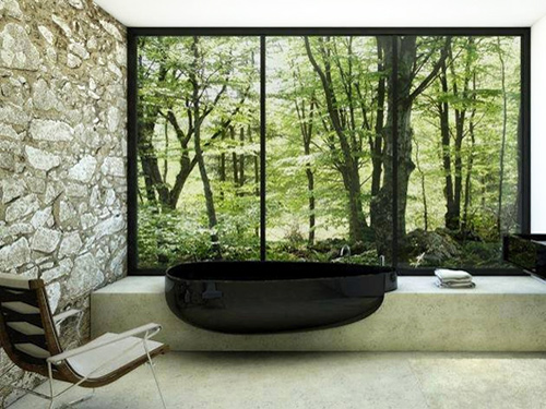 Moderner Glasdruck im Badezimmer